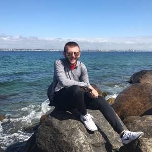 Meet your Posher, Chase